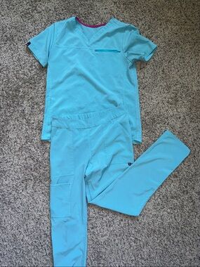 Scrubstar Aqua Women's Scrub Top and Jogger Pants Set